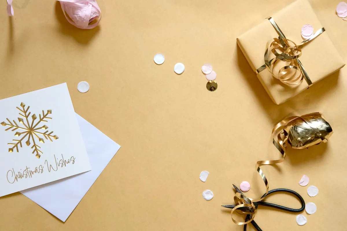 Foiled favour tags